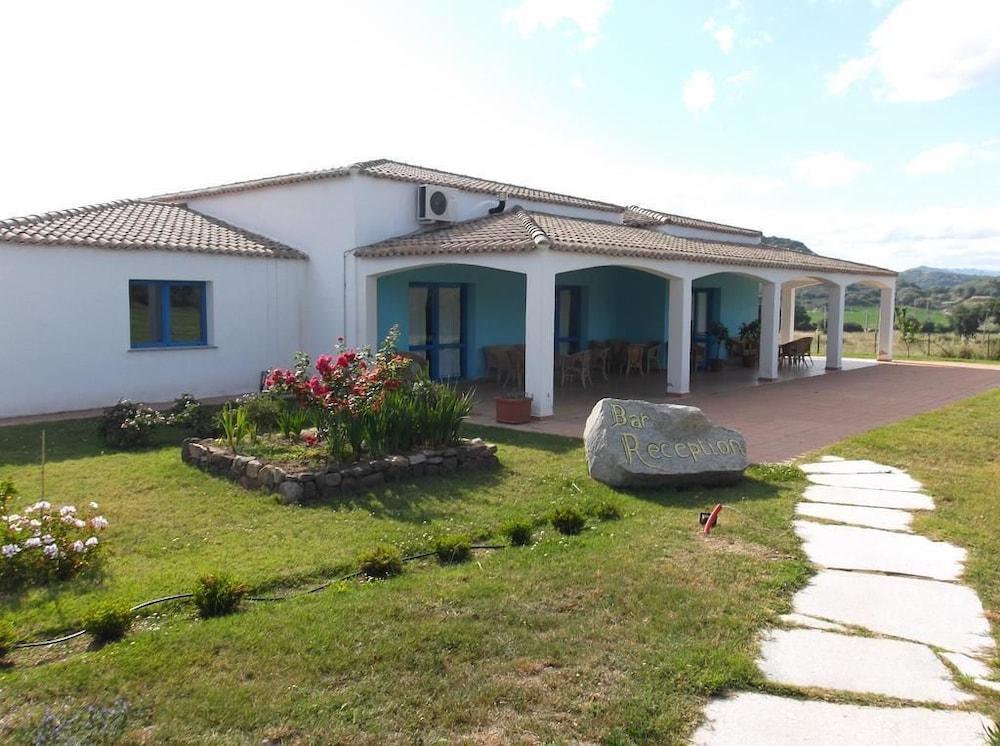 Hotel Baia Cea Bari Sardo Exteriör bild