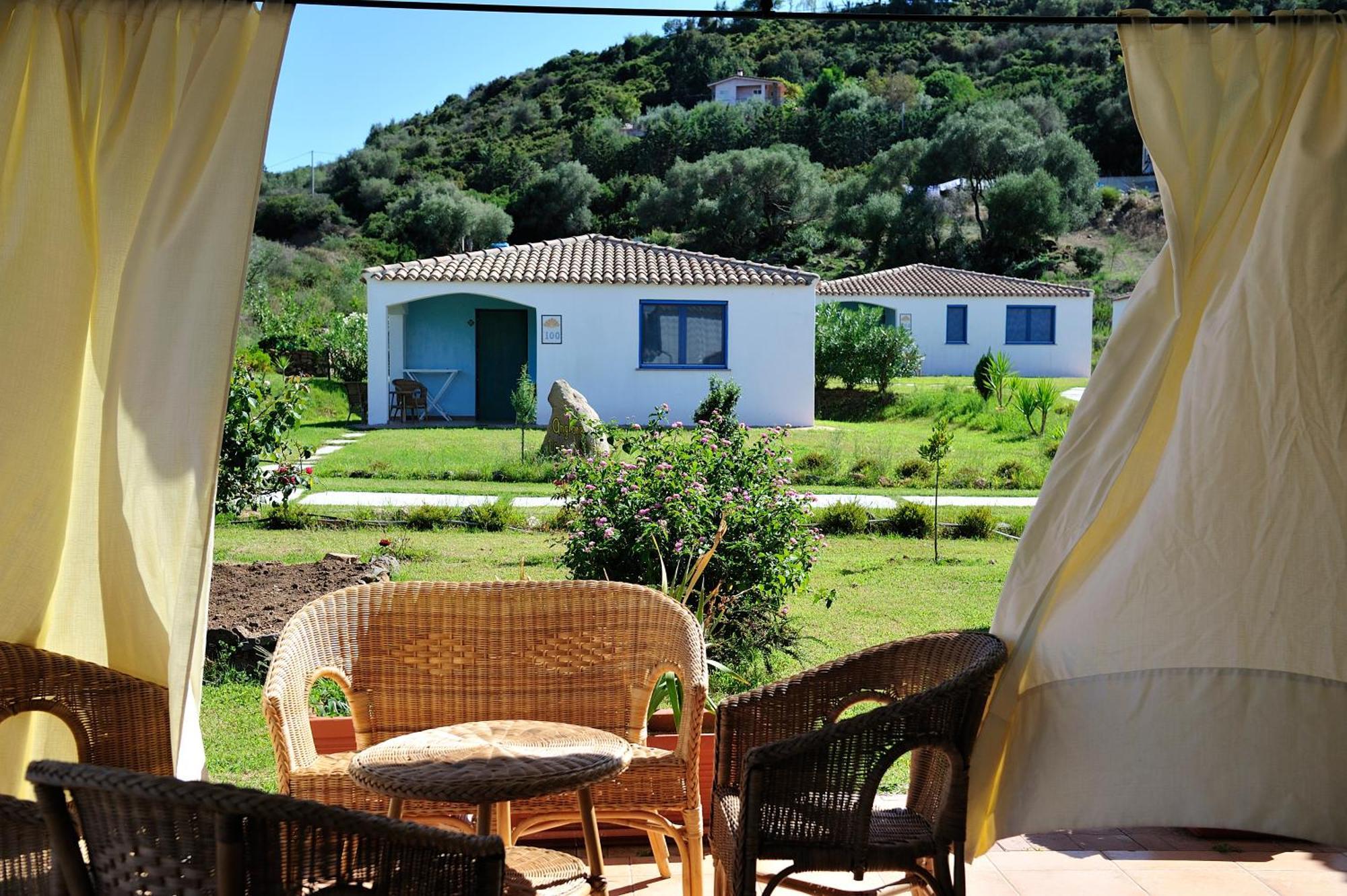Hotel Baia Cea Bari Sardo Rum bild