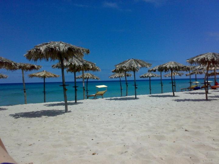 Hotel Baia Cea Bari Sardo Exteriör bild