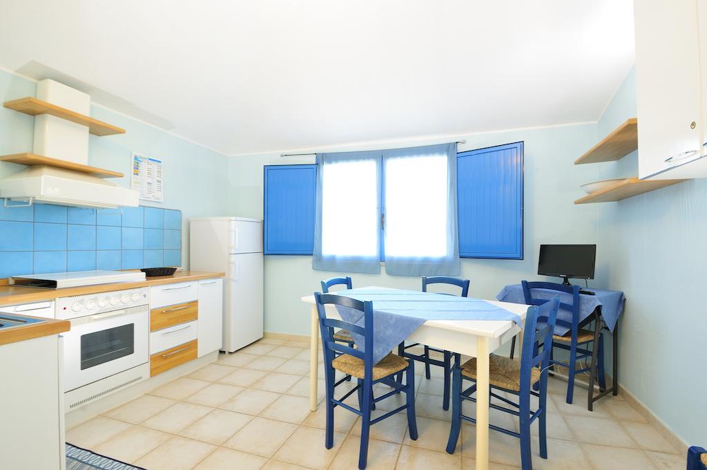Hotel Baia Cea Bari Sardo Rum bild